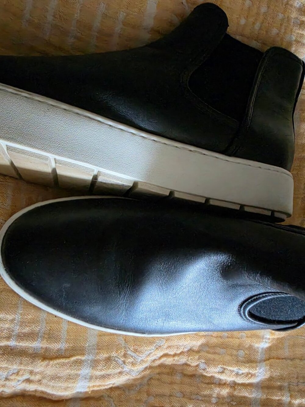 Vince Warren Leather Chelsea Platform Slip On Sneakers Black Size 9